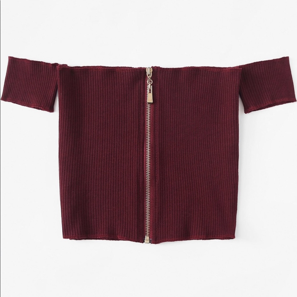 Off shoulders zip up ribbed tee
